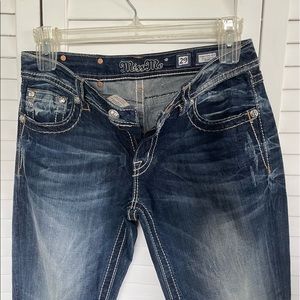 Miss me size 29 signature rise boot cut. Inseam 34